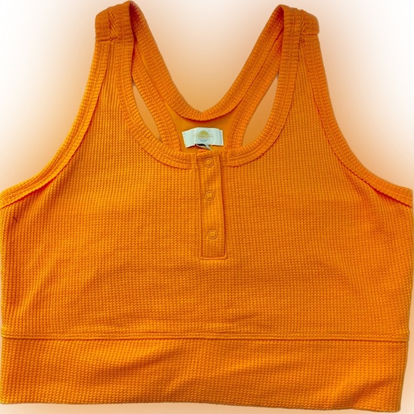 NWT. $36R Body & Sol Henley Crop Tank. Size M - Picture 5 of 7